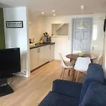 Errismore House アパート クリフデン