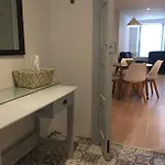 Errismore House Appartement *