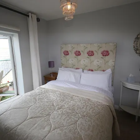 Errismore House דירה