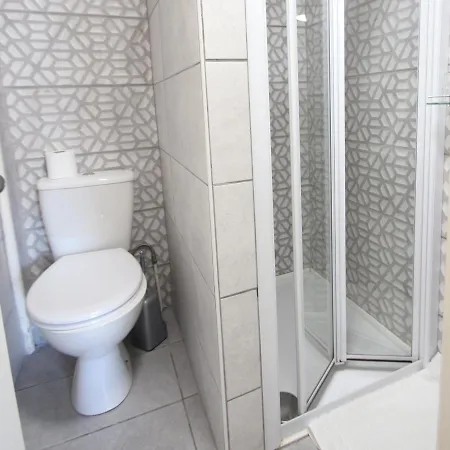 Errismore House Appartement *