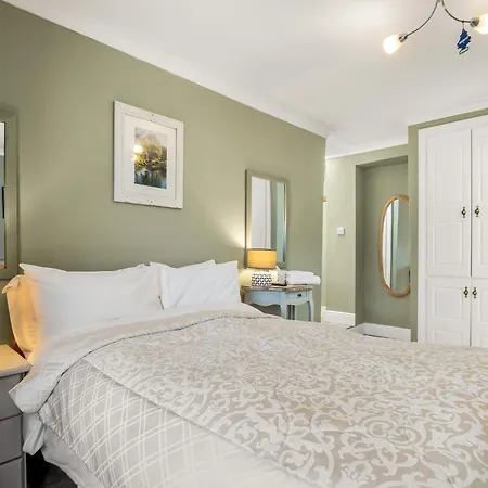 Errismore House Appartement *