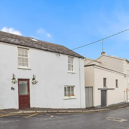 Errismore House Apartment *