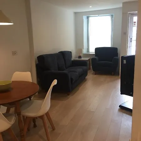 Errismore House * קליפדן