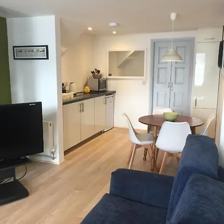 Errismore House 아파트 클리프덴