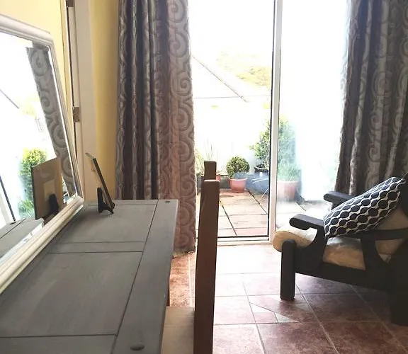 Daire Errismore House *